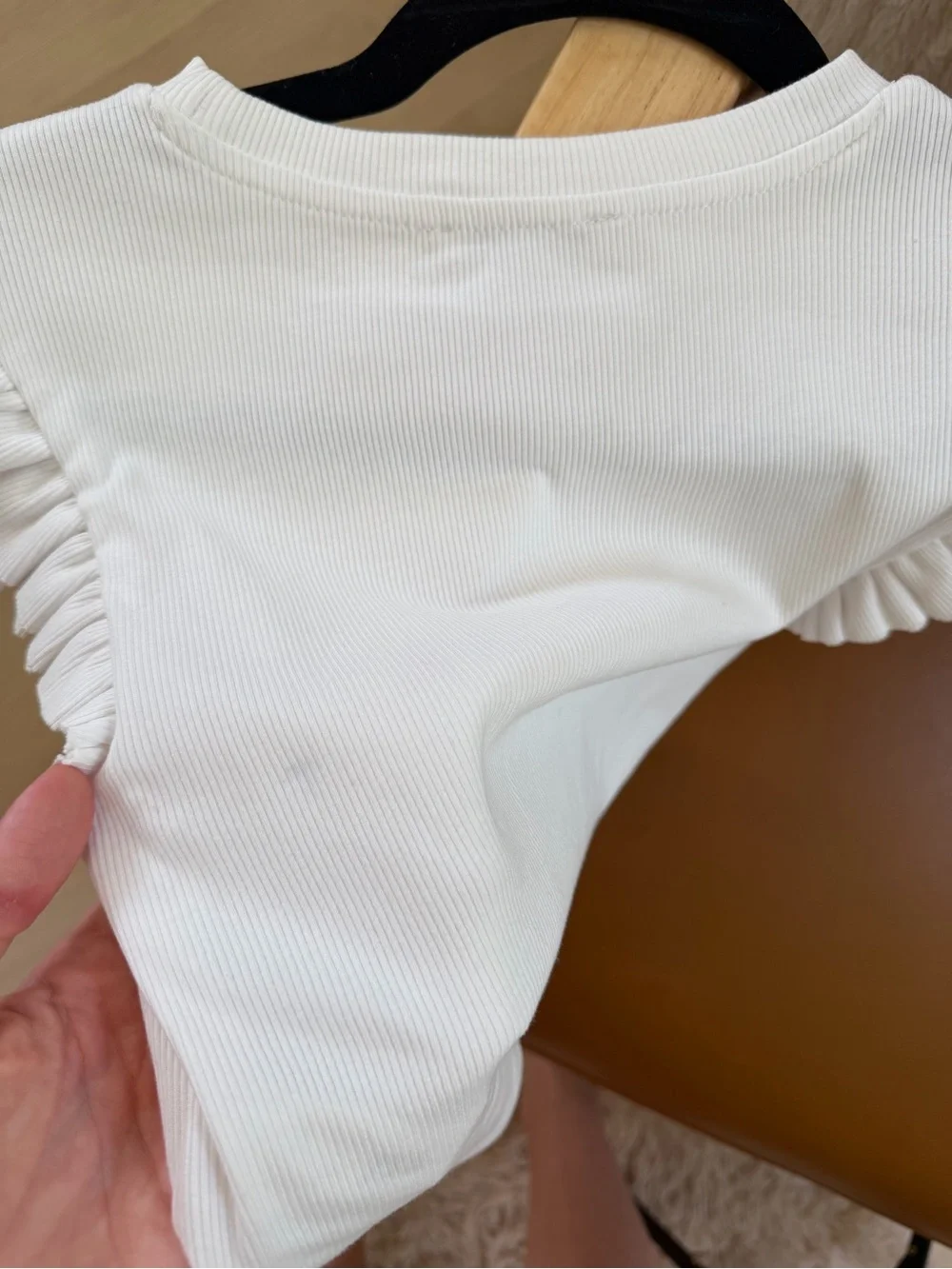Zara White Ribbed Ruffle Sleeve Tee - Picture 3 of 3